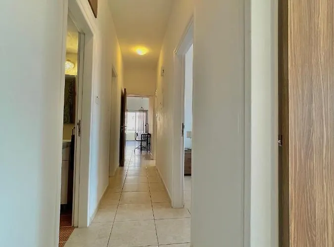 Διαμέρισμα Urban Retreat - Your Ideal Getaway In