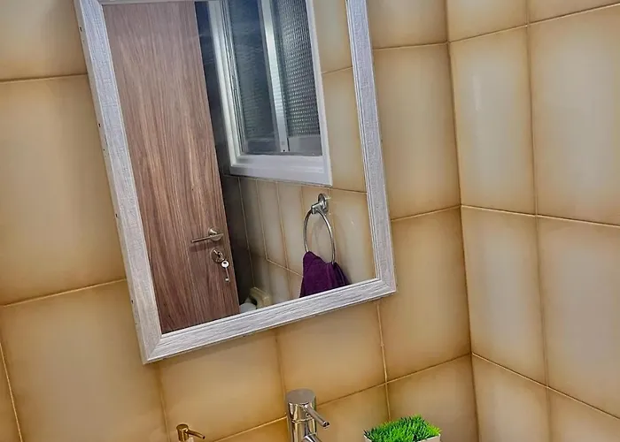 Urban Retreat - Your Ideal Getaway In Apartmán Lemesos